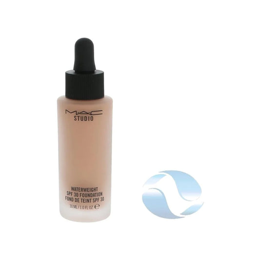 MAC STUDIO WATERWEIGHT SPF 30 /PA++ FOUNDATION - Lightweight with neutral tones